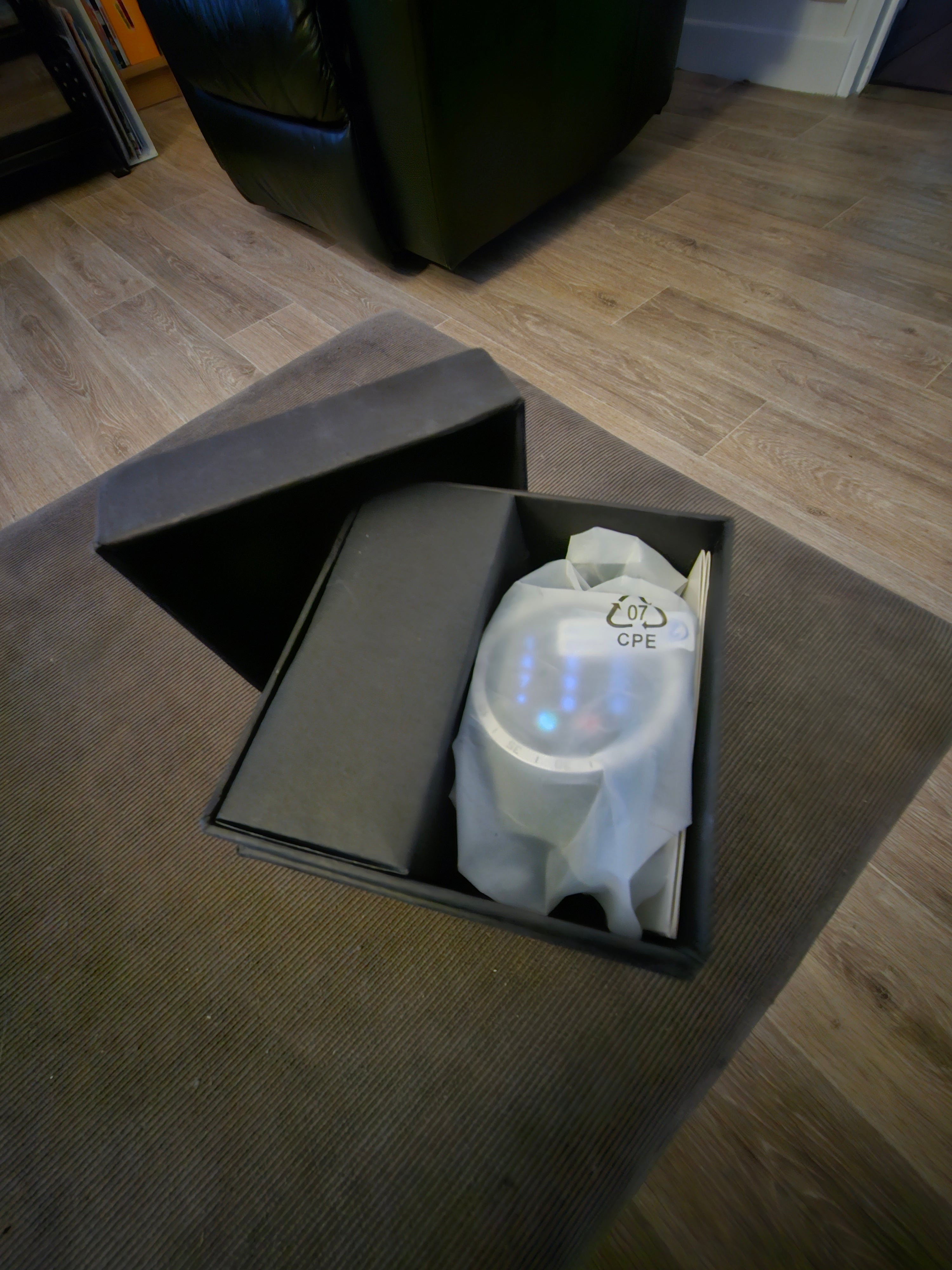 MONTRE CONNECTEE POUR HOMME TACTILE BRACELET NOIR AVEC CHARGEUR