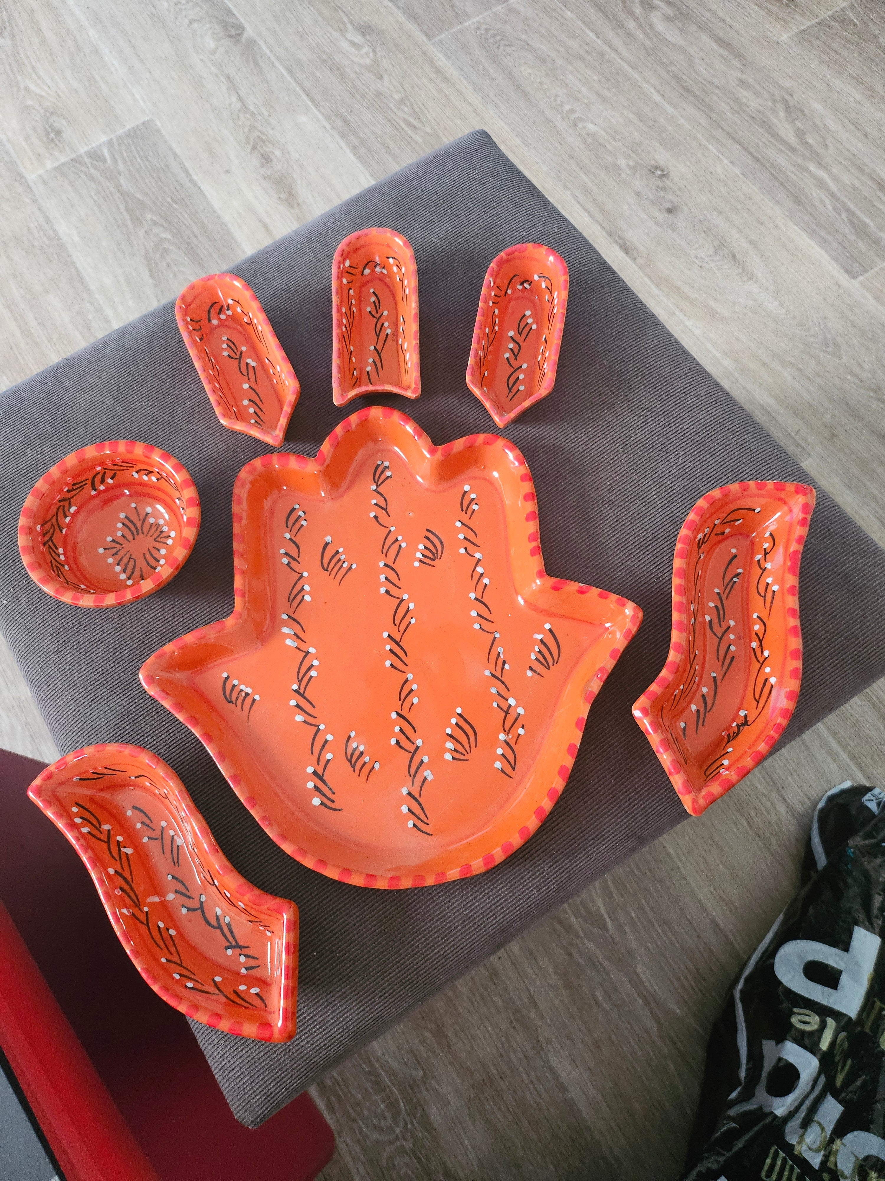 PLAT APERITIF MAIN DE FATMA EN CERAMIQUE COMPLET